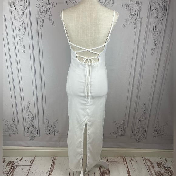White Backless Bodycon Hallow Out Midi Dress - Picture 11 of 15